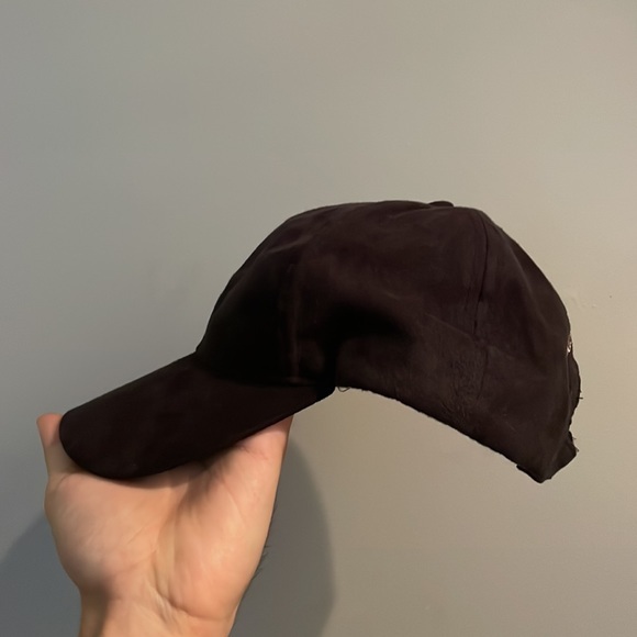 Ariana Grande Black Strapback Hat / Cap. One Size. - Picture 4 of 5